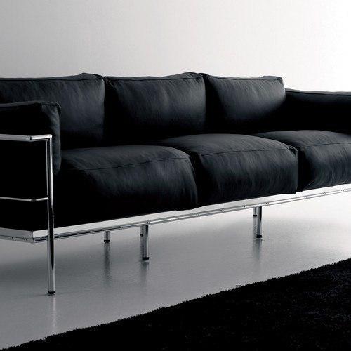 Three seat store